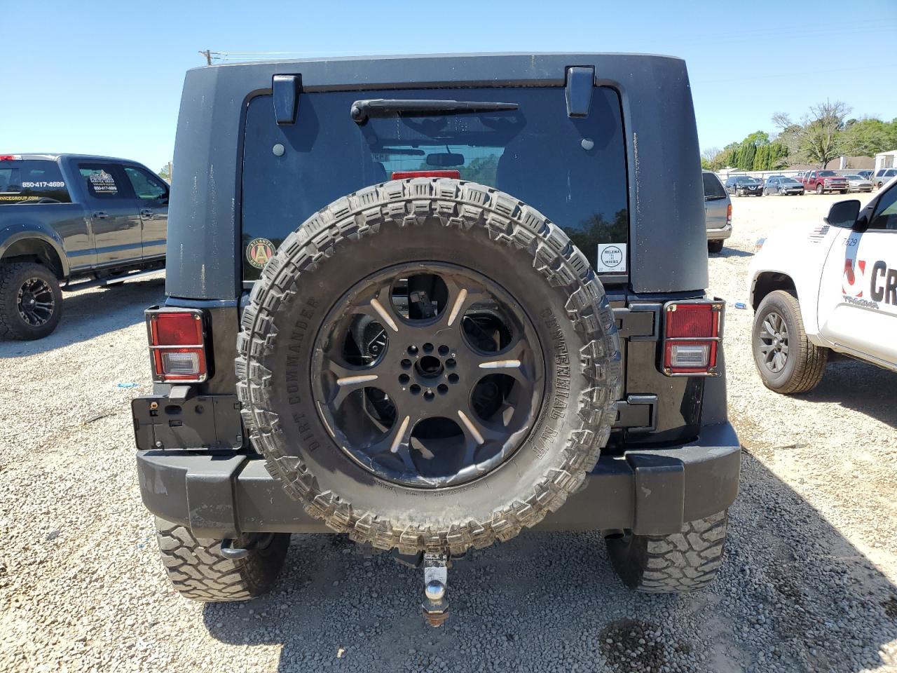 2014 JEEP WRANGLER U - Image 6