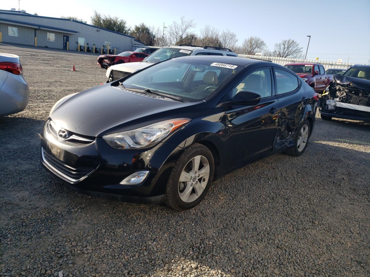 2013 HYUNDAI ELANTRA GL