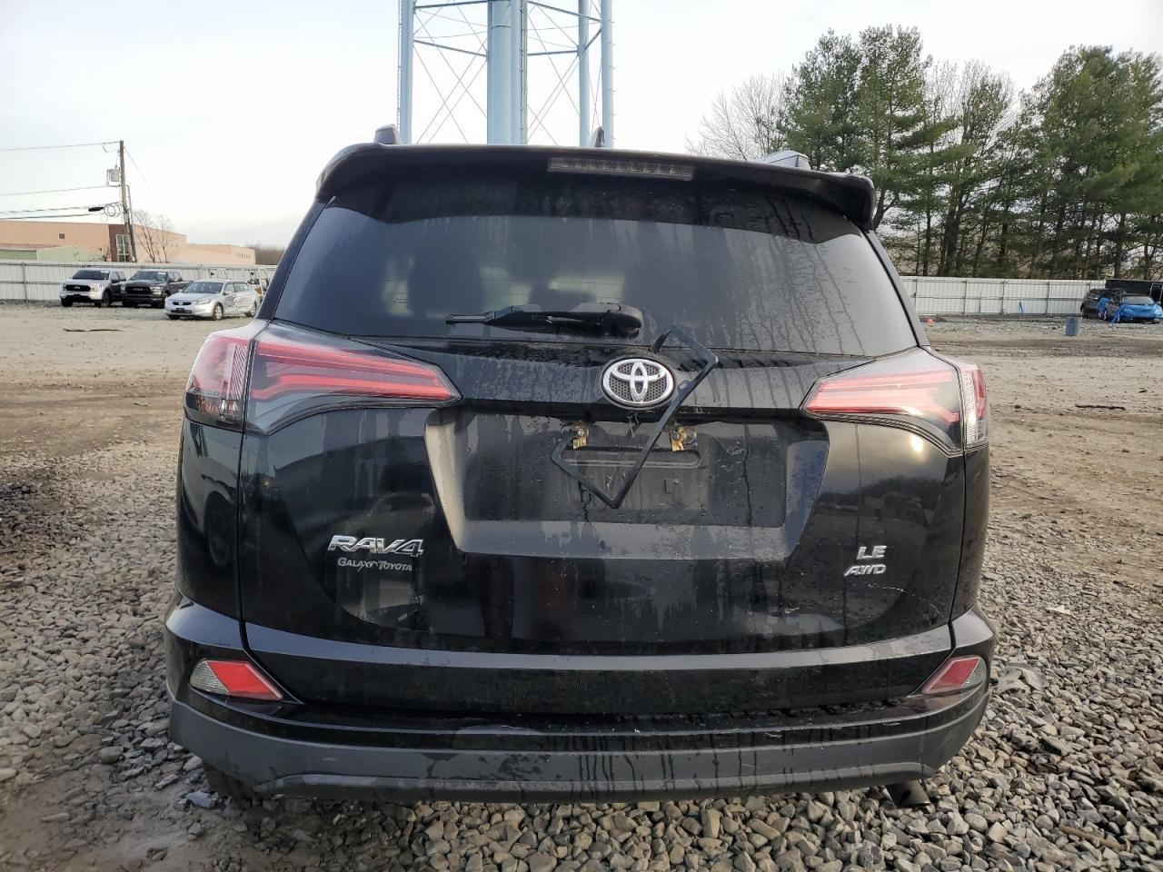 2018 TOYOTA RAV4 LE - Image 6