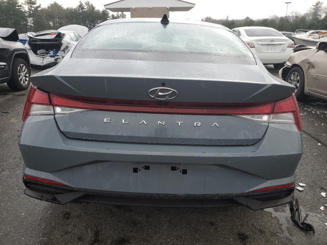2023 HYUNDAI ELANTRA SE - Фото 6