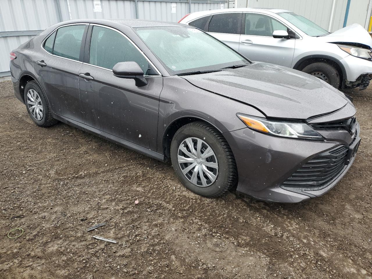 2019 TOYOTA CAMRY LE - Image 4
