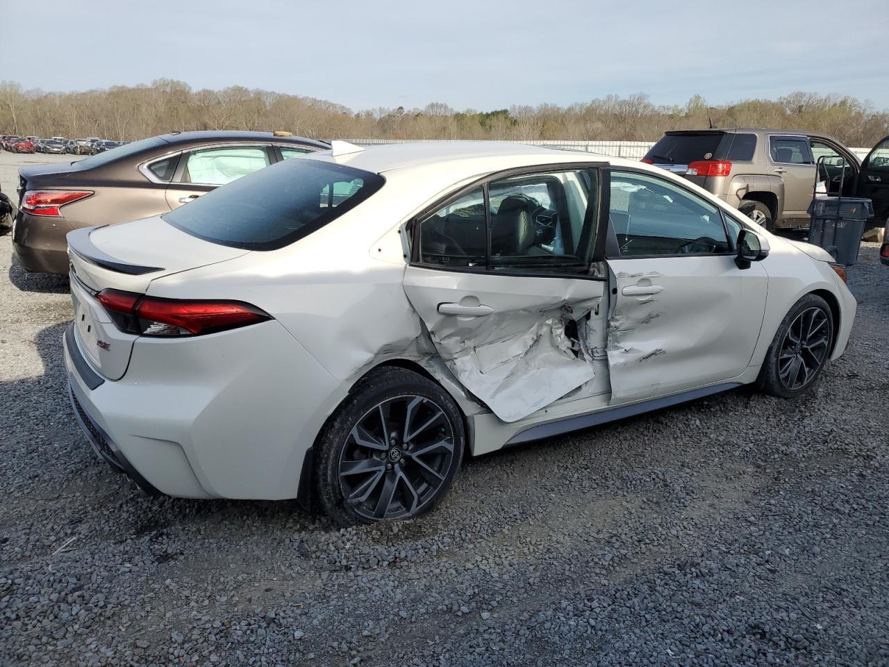 2020 TOYOTA COROLLA SE - Фото 3