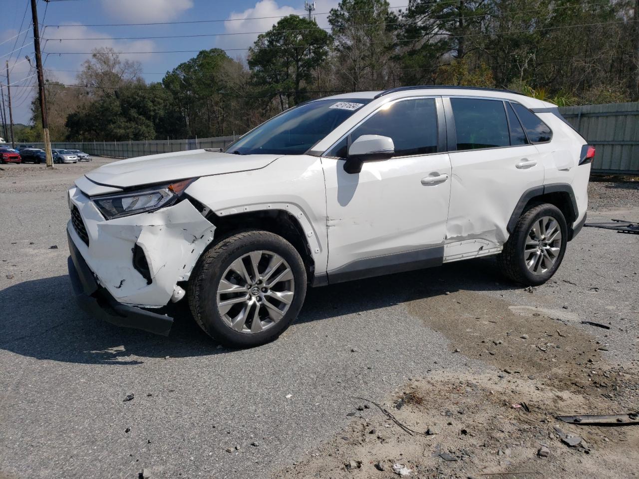 2019 TOYOTA RAV4 XLE P