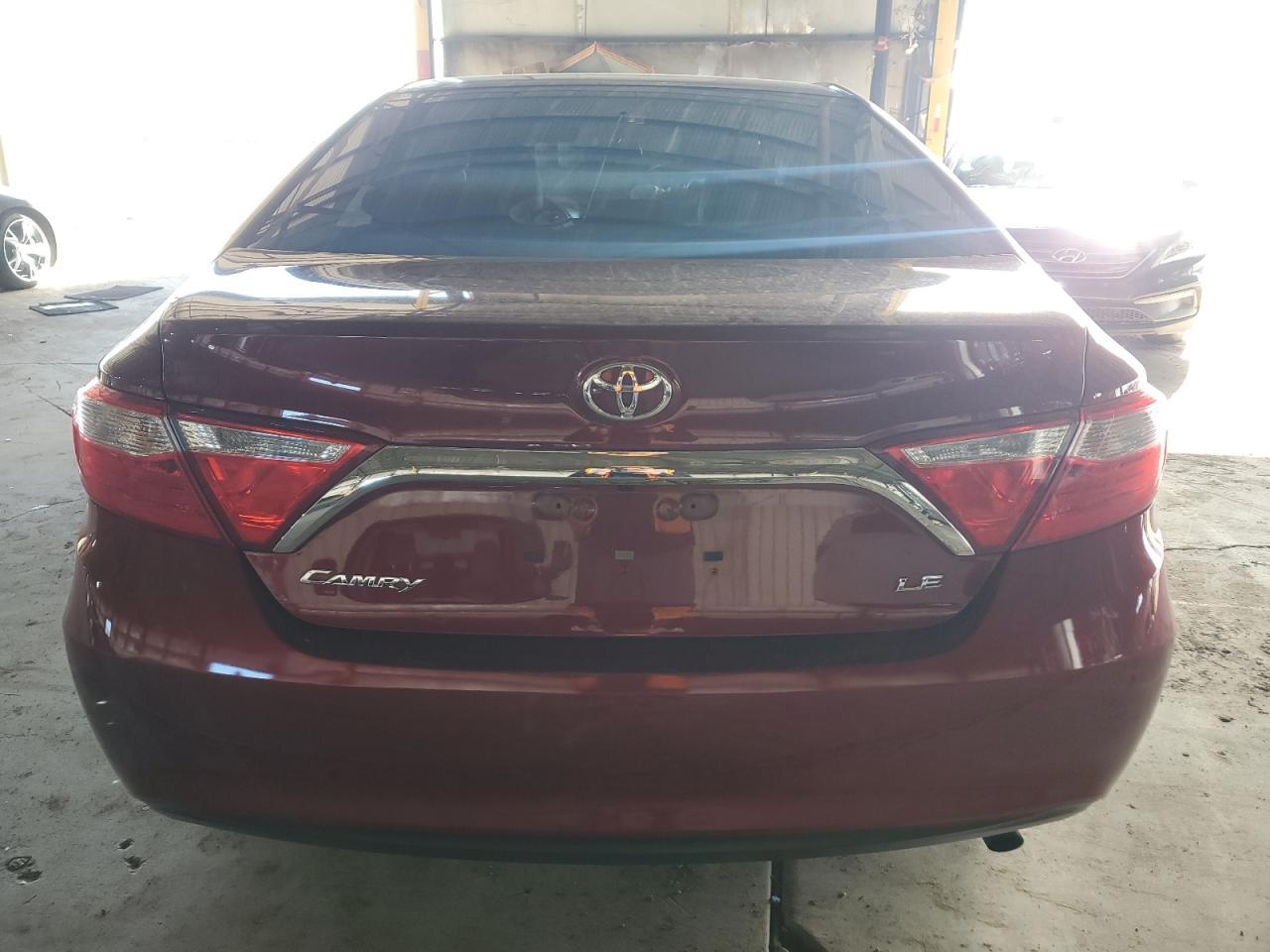 2017 TOYOTA CAMRY LE - Image 6