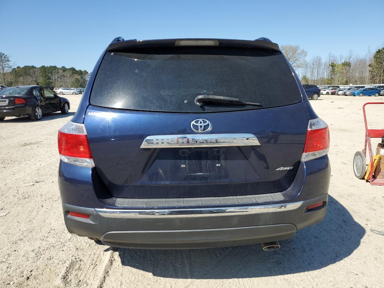 2012 TOYOTA HIGHLANDER - Image 6