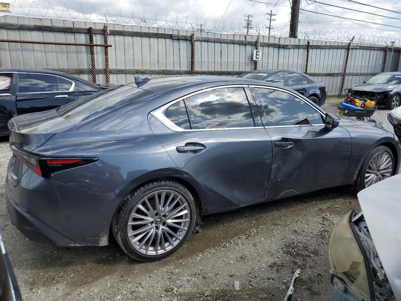 2022 LEXUS IS 300 - Image 3