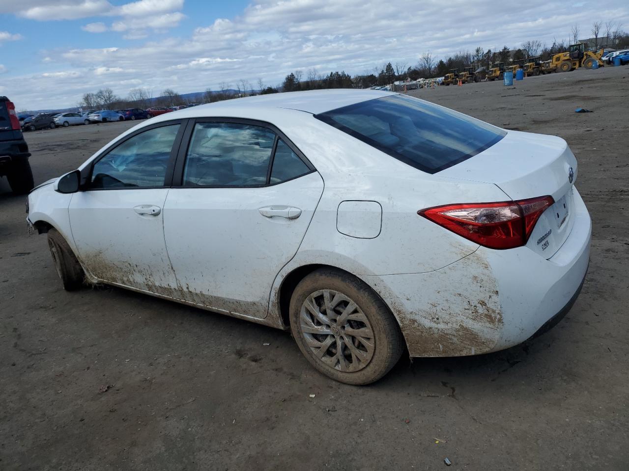 2018 TOYOTA COROLLA L - Image 2