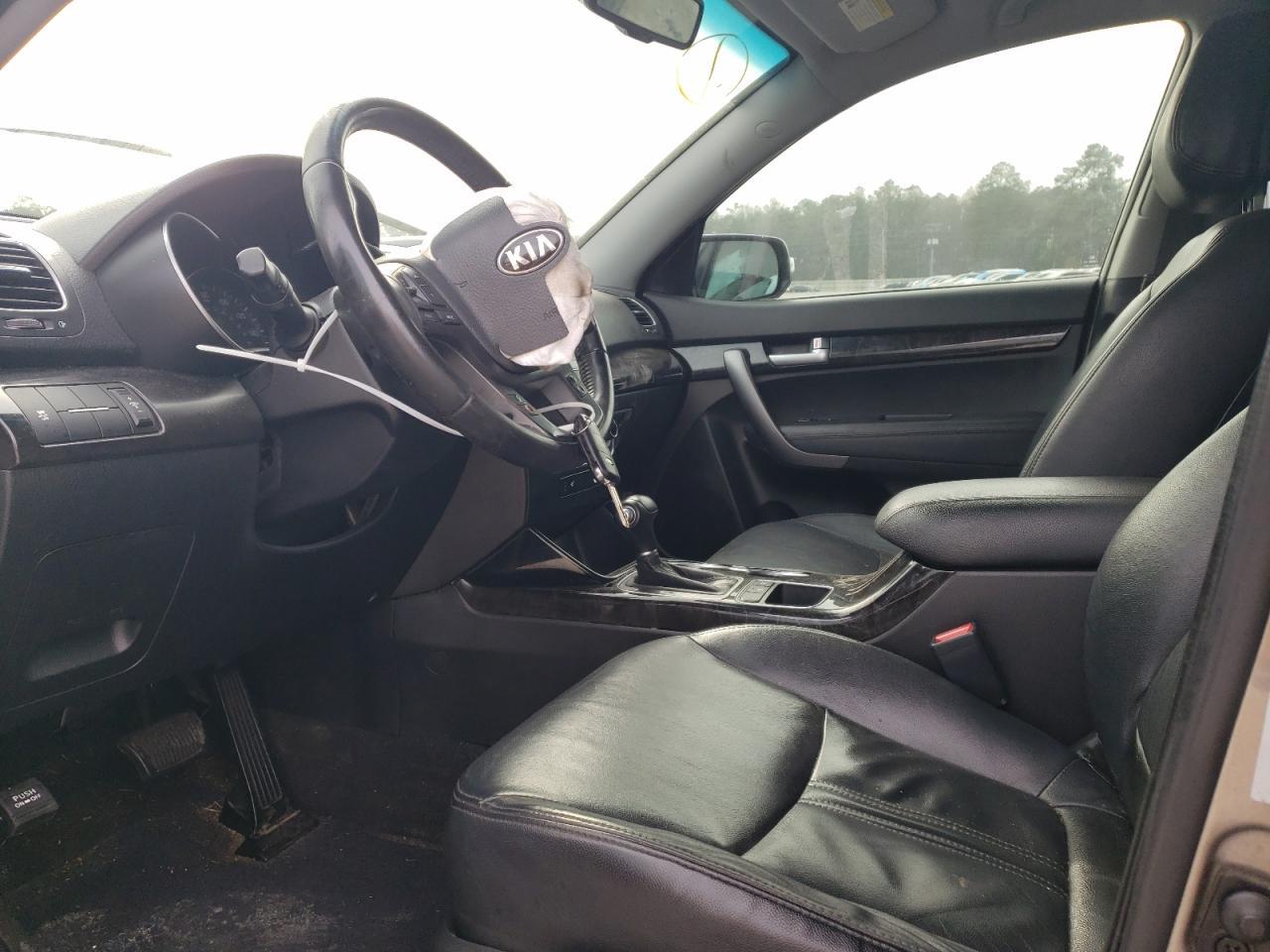 2014 KIA SORENTO LX - Image 7