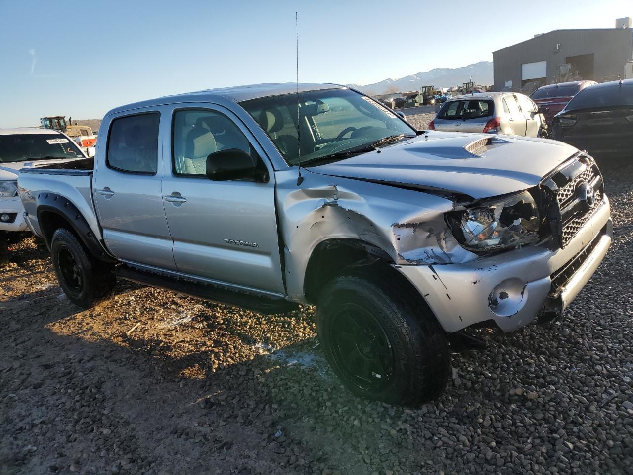 2011 TOYOTA TACOMA DOU - Фото 4