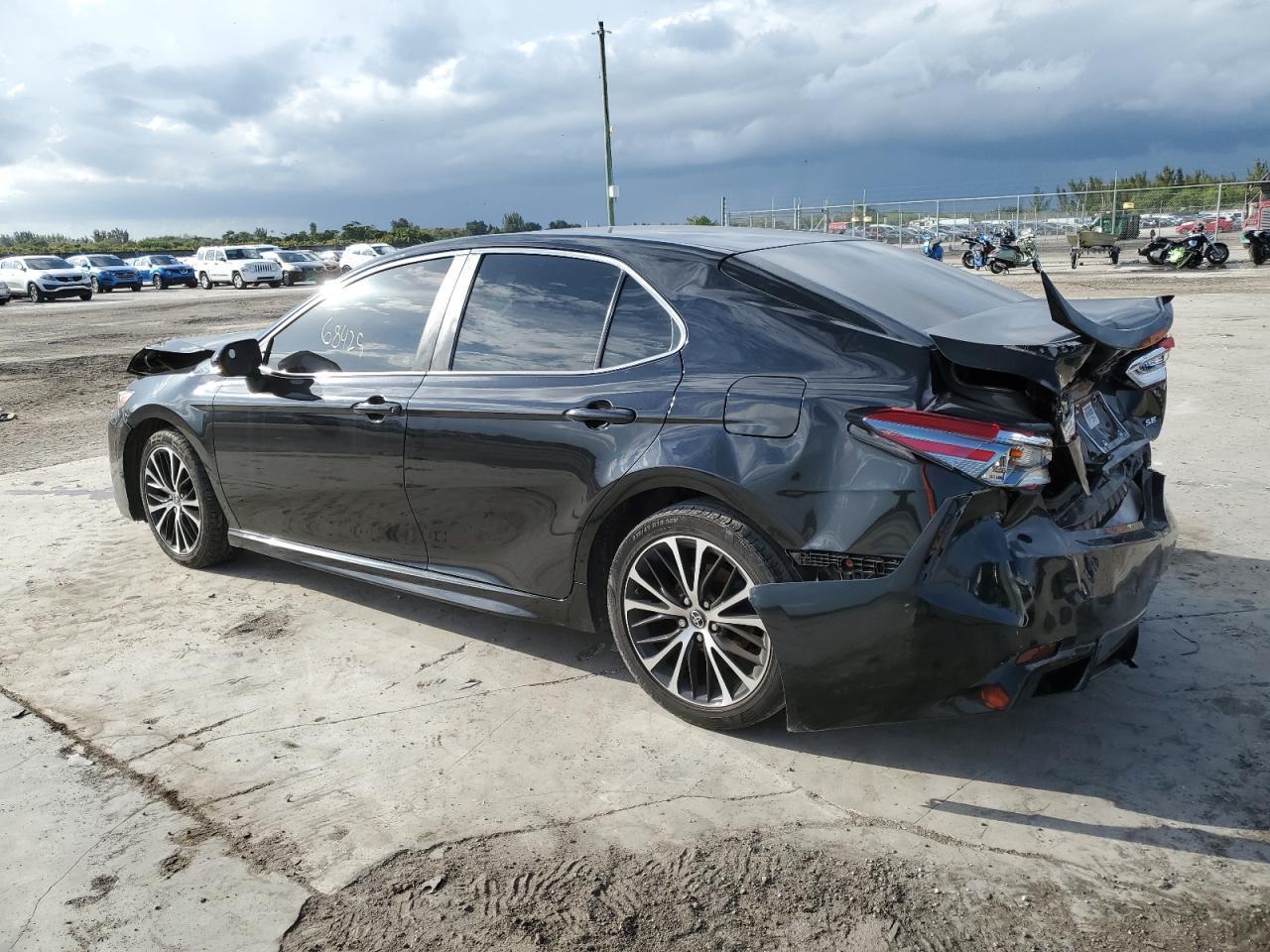2018 TOYOTA CAMRY L - Фото 2