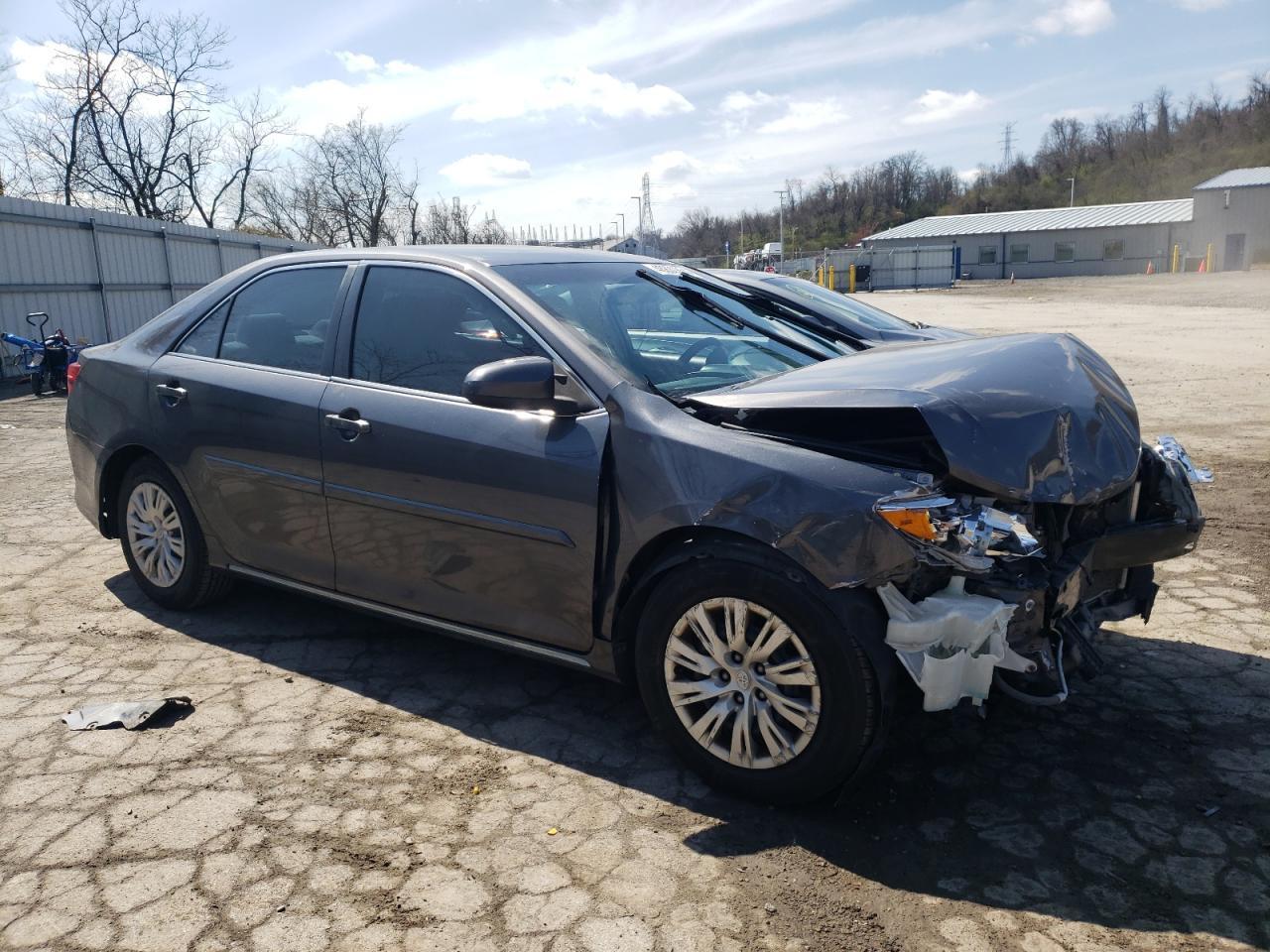2013 TOYOTA CAMRY L - Фото 4