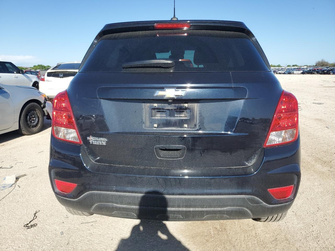 2021 CHEVROLET TRAX LS - Фото 6