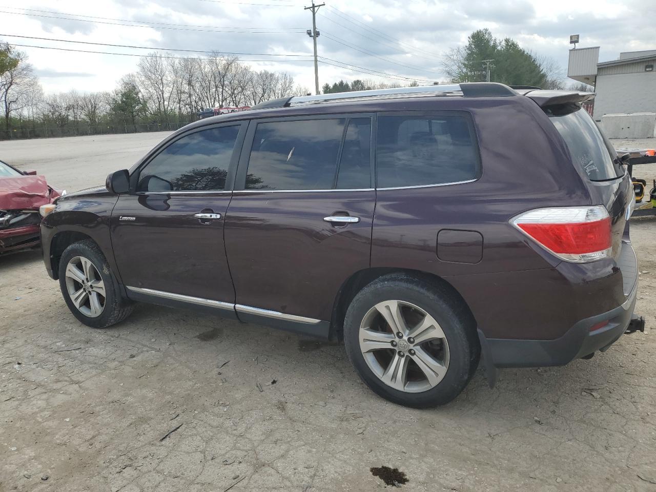 2011 TOYOTA HIGHLANDER - Фото 2