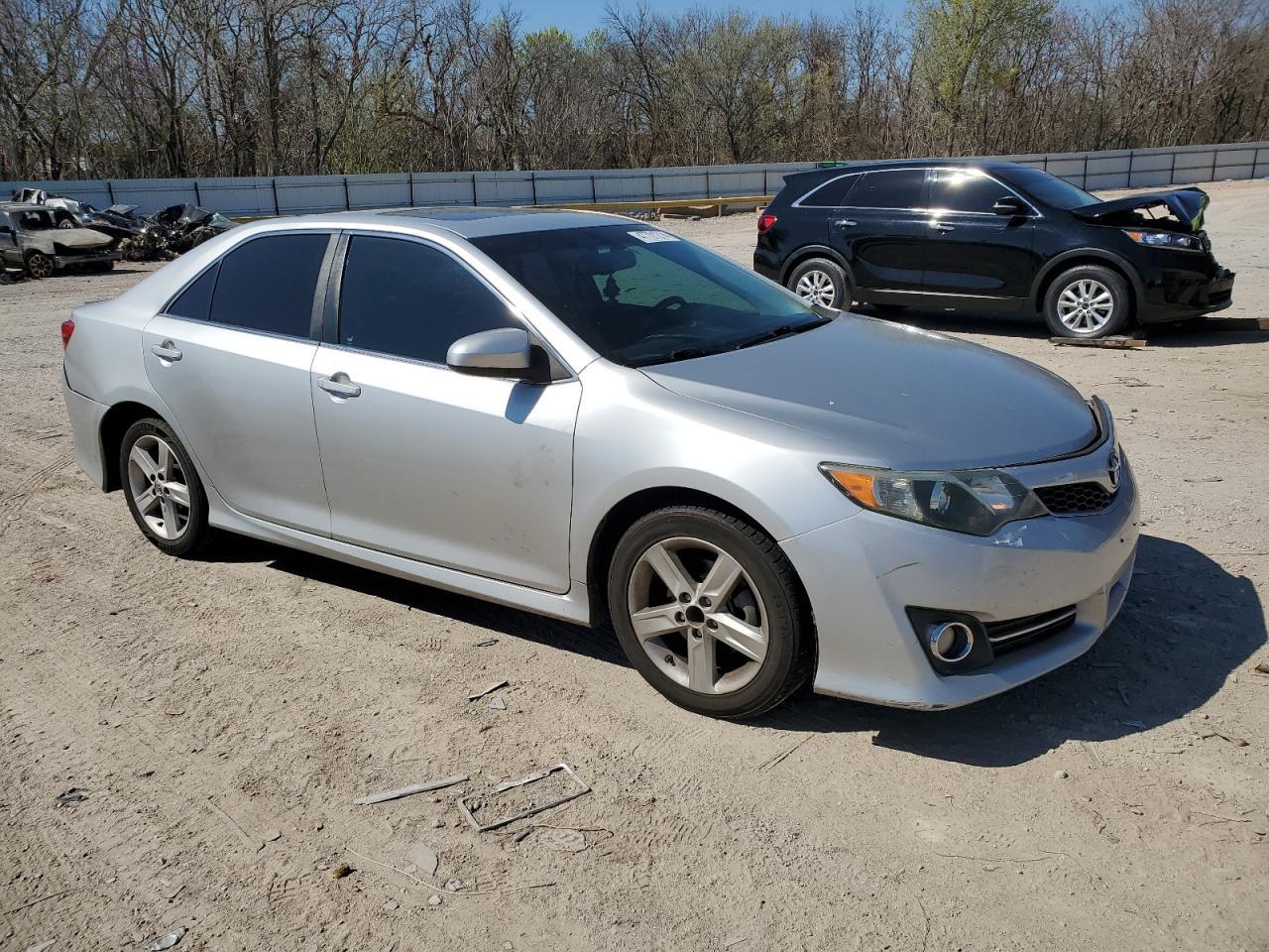 2014 TOYOTA CAMRY L - Image 4