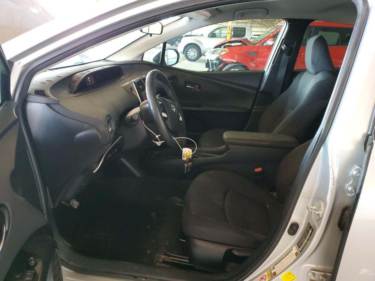 2016 TOYOTA PRIUS - Фото 7