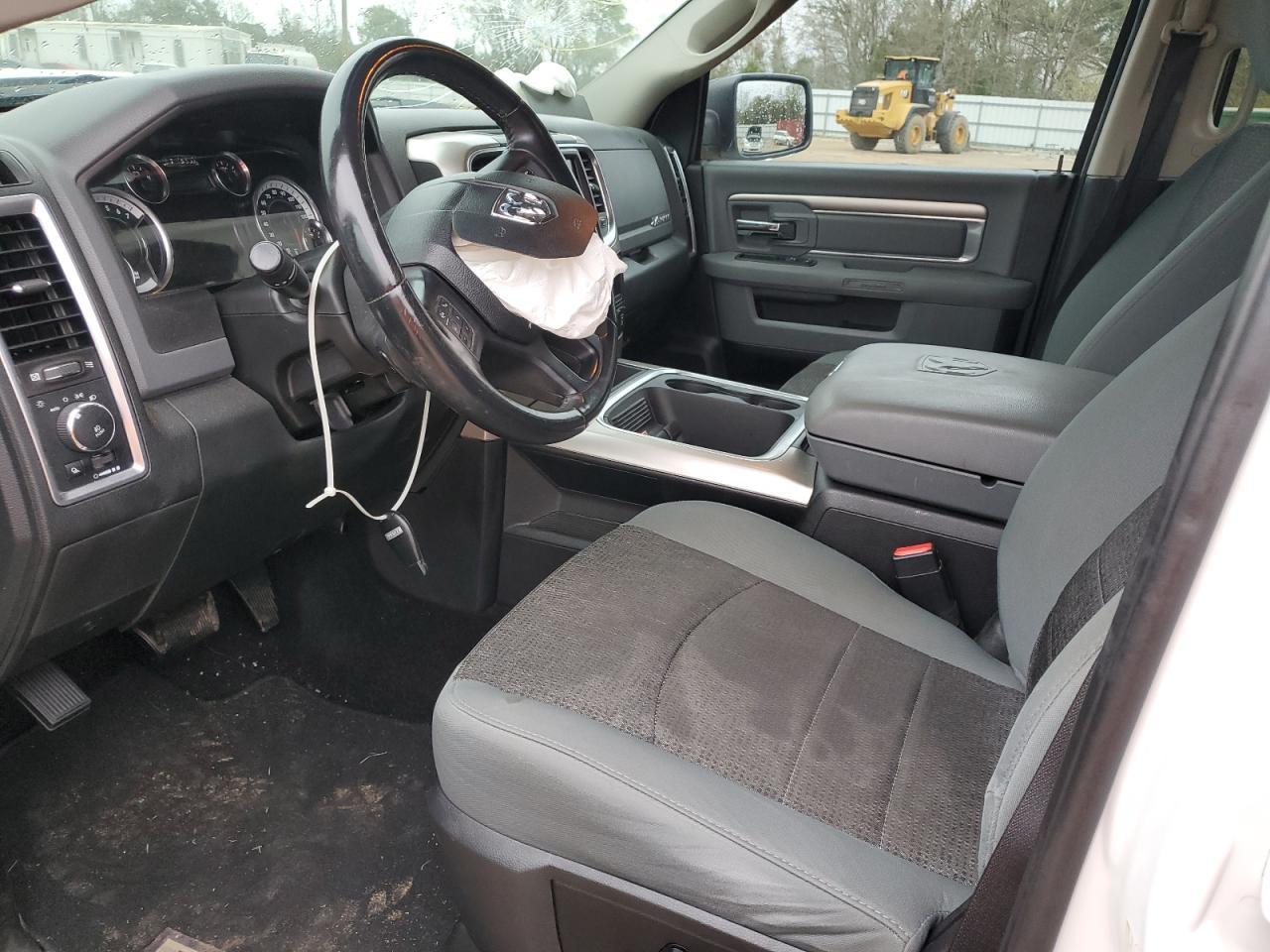 2017 RAM 1500 SLT - Фото 7