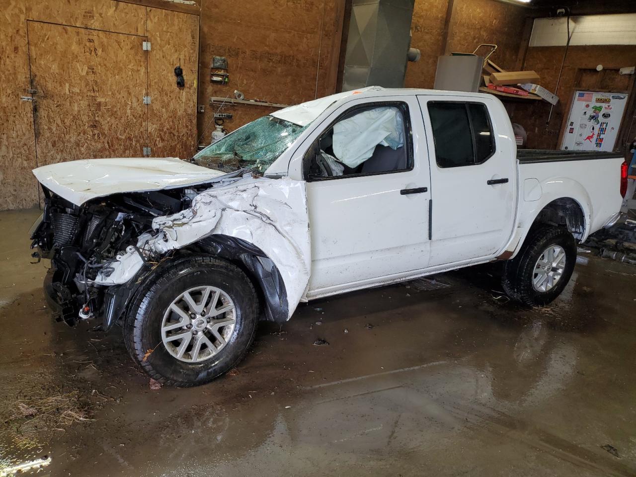2016 NISSAN FRONTIER S