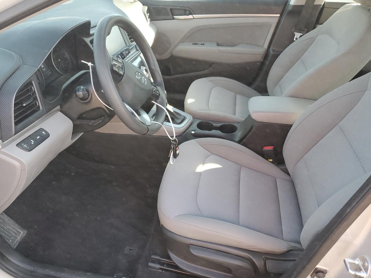 2019 HYUNDAI ELANTRA SE - Фото 7