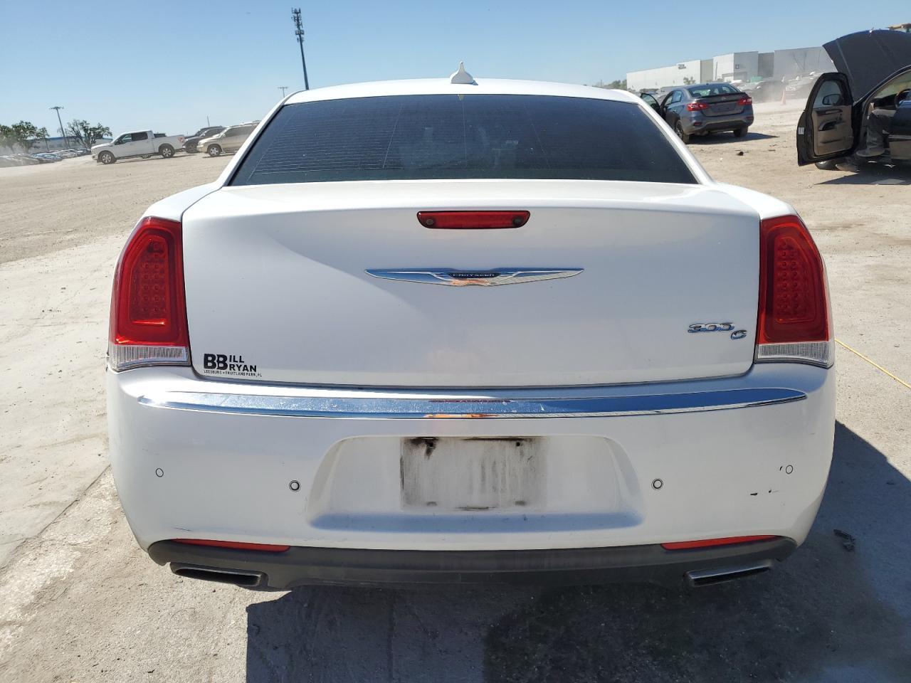 2015 CHRYSLER 300C - Фото 6