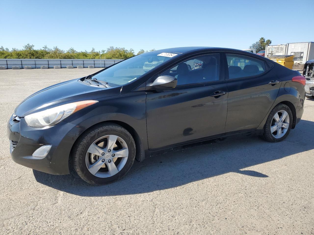 2013 HYUNDAI ELANTRA GL