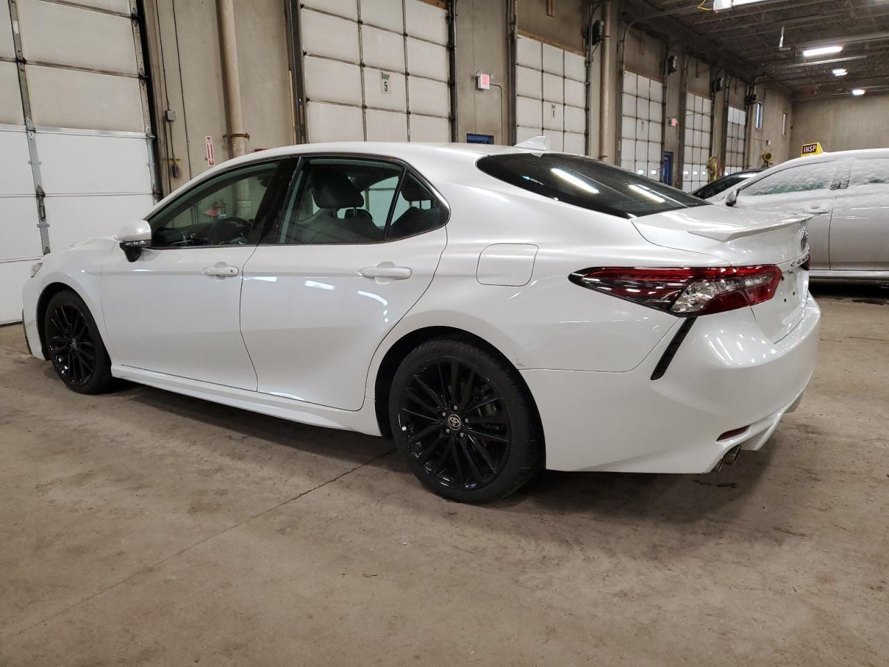 2021 TOYOTA CAMRY XSE - Фото 2