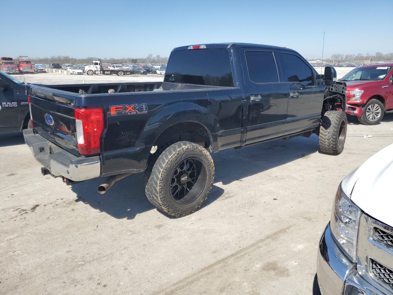 2017 FORD F250 SUPER - Image 3