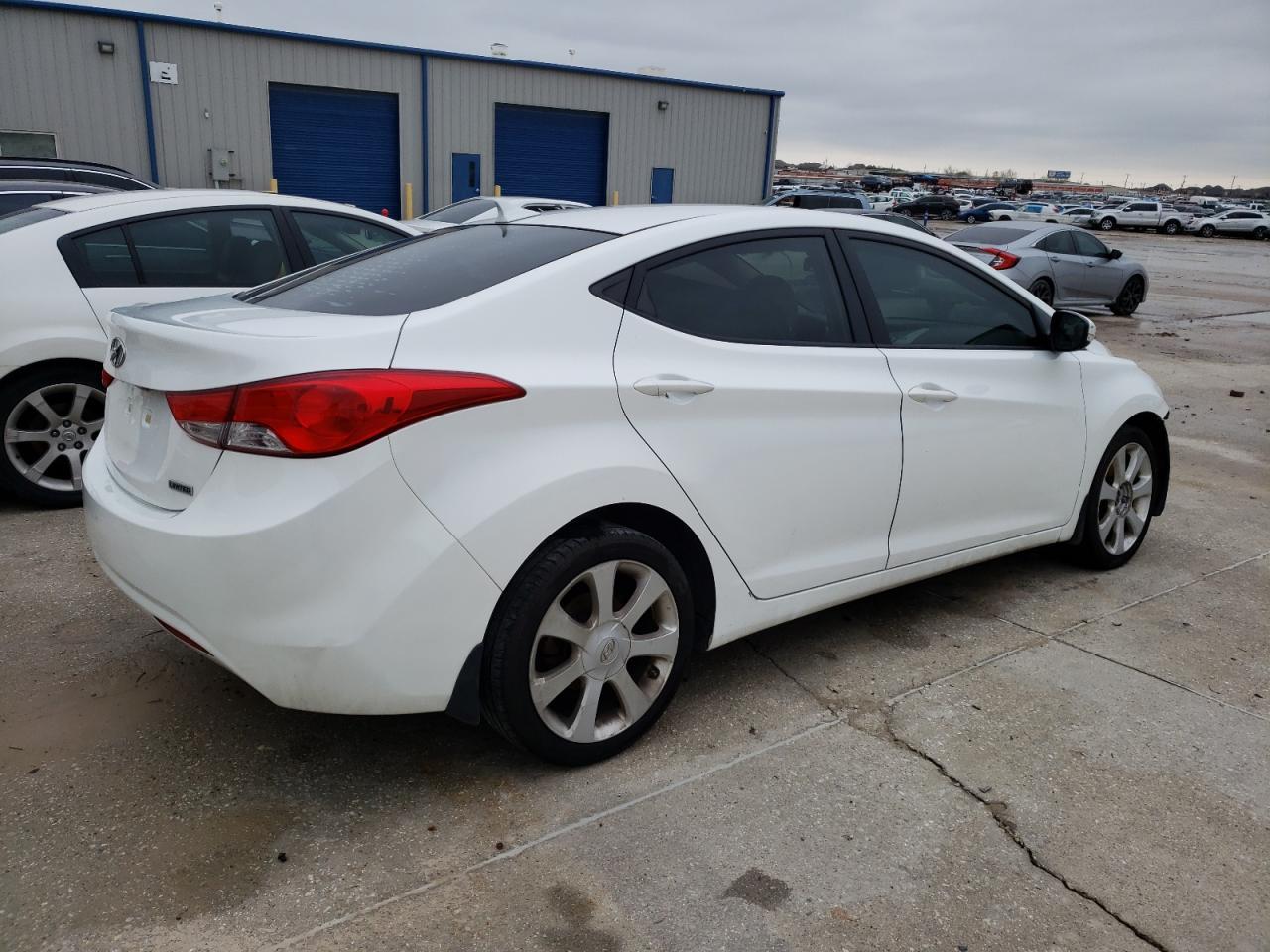2013 HYUNDAI ELANTRA GL - Image 3