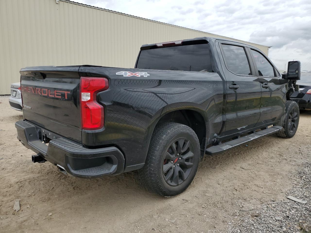 2019 CHEVROLET SILVERADO - Фото 3