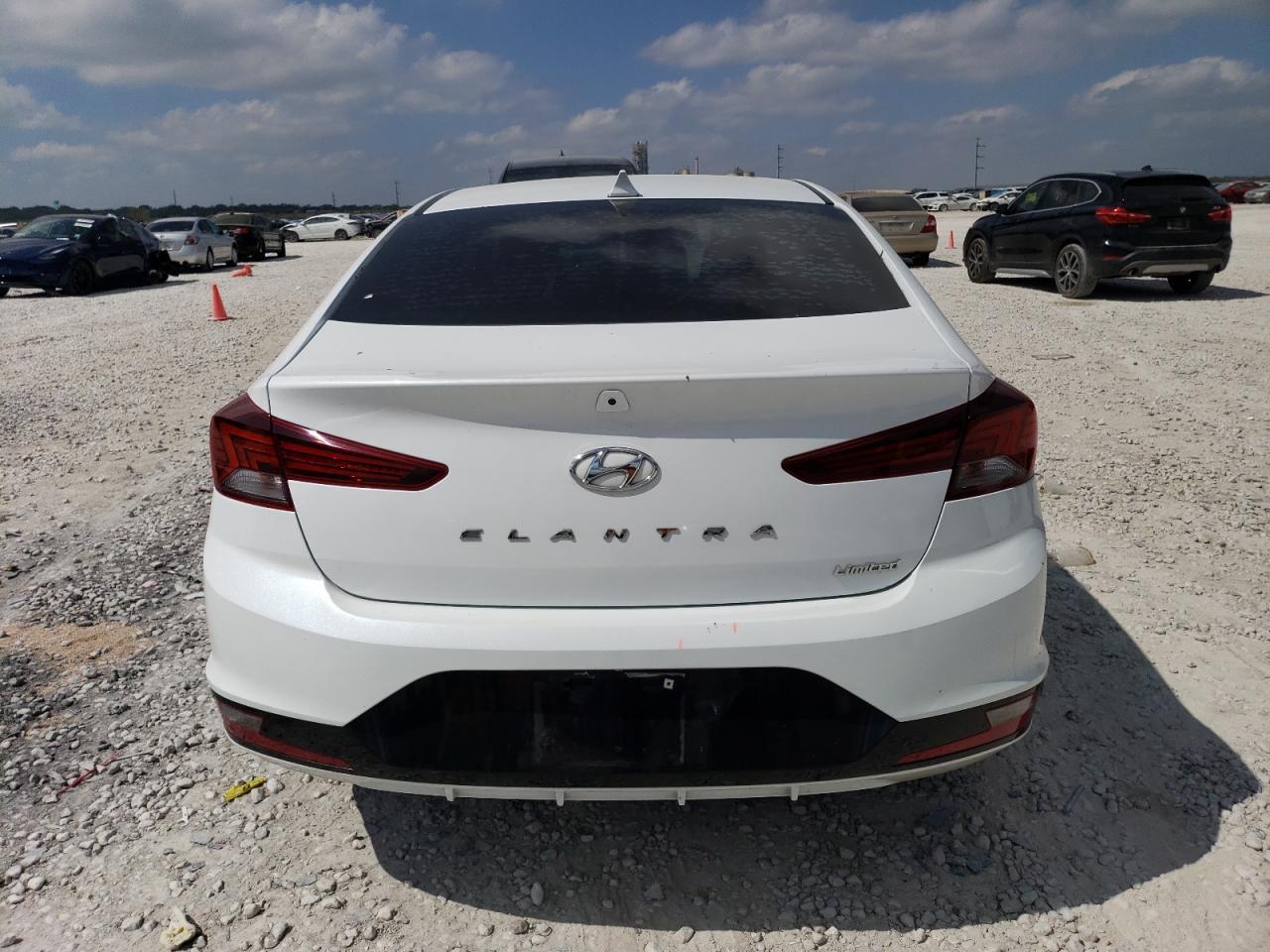 2019 HYUNDAI ELANTRA SE - Фото 6