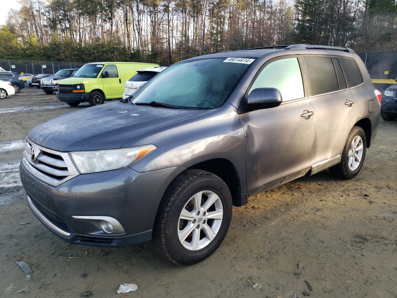 2013 TOYOTA HIGHLANDER car image