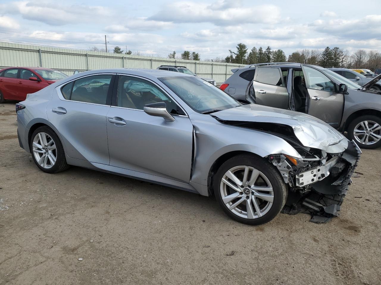 2021 LEXUS IS 300 - Image 4