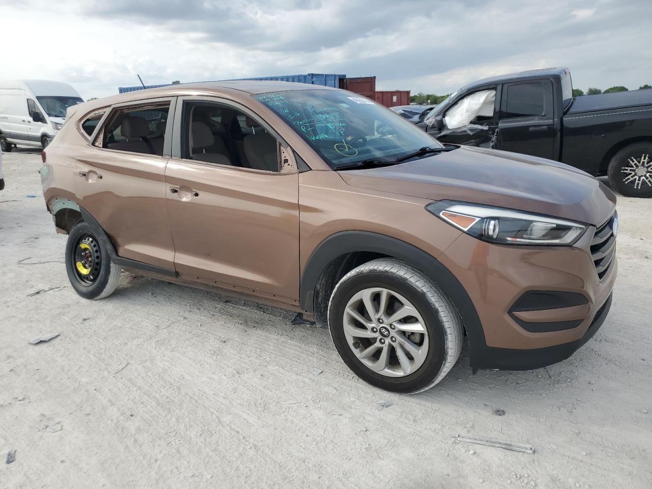 2016 HYUNDAI TUCSON SE - Image 4