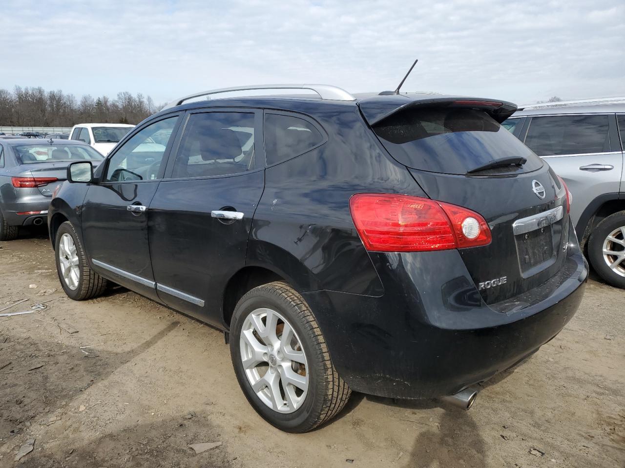 2013 NISSAN ROGUE S - Image 2
