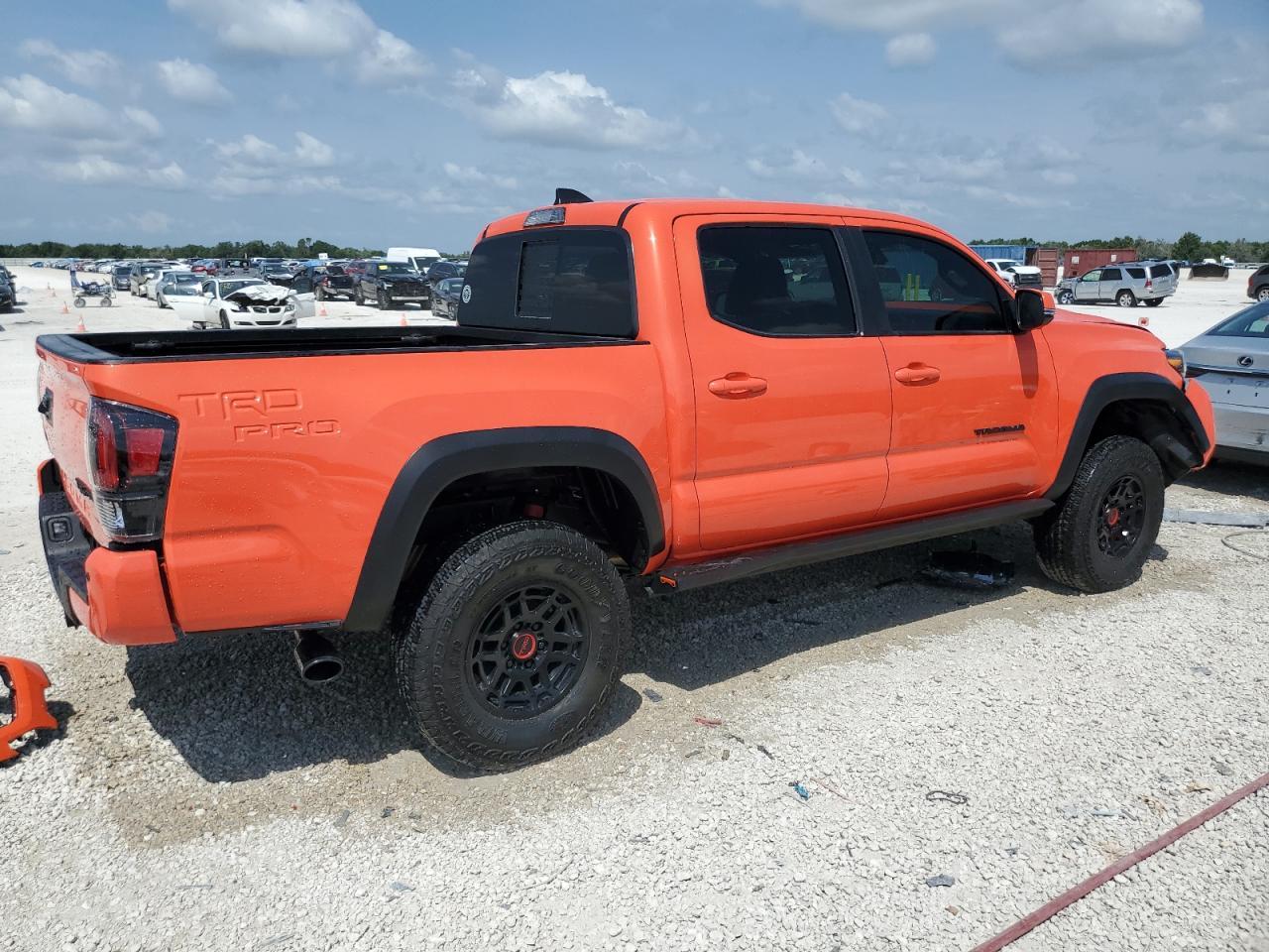 2023 TOYOTA TACOMA DOU - Фото 3