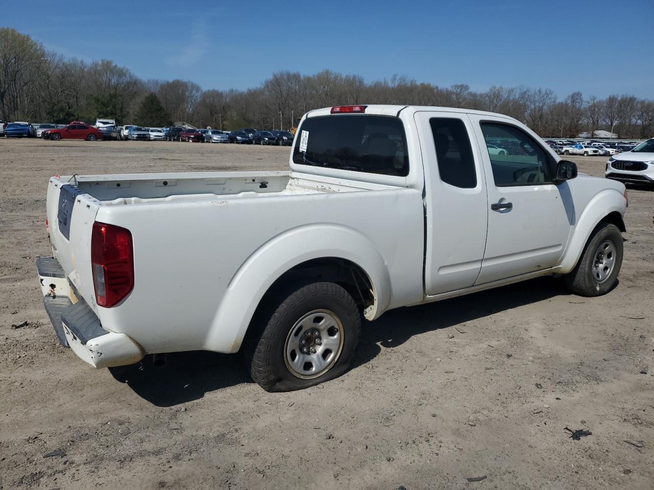 2017 NISSAN FRONTIER S - Фото 3