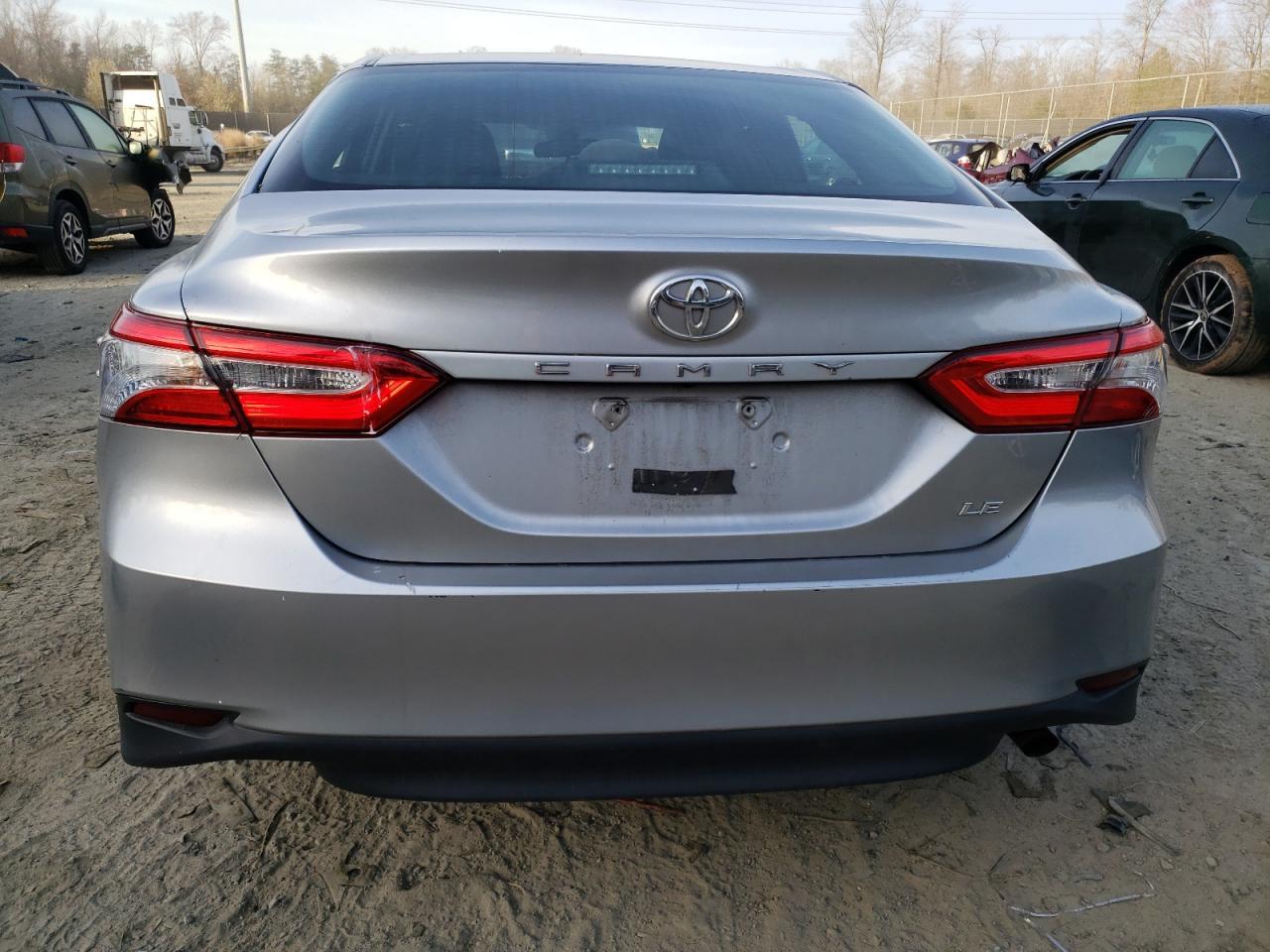 2018 TOYOTA CAMRY L - Фото 6