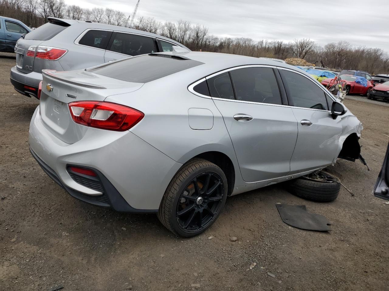 2017 CHEVROLET CRUZE PREM - Фото 3