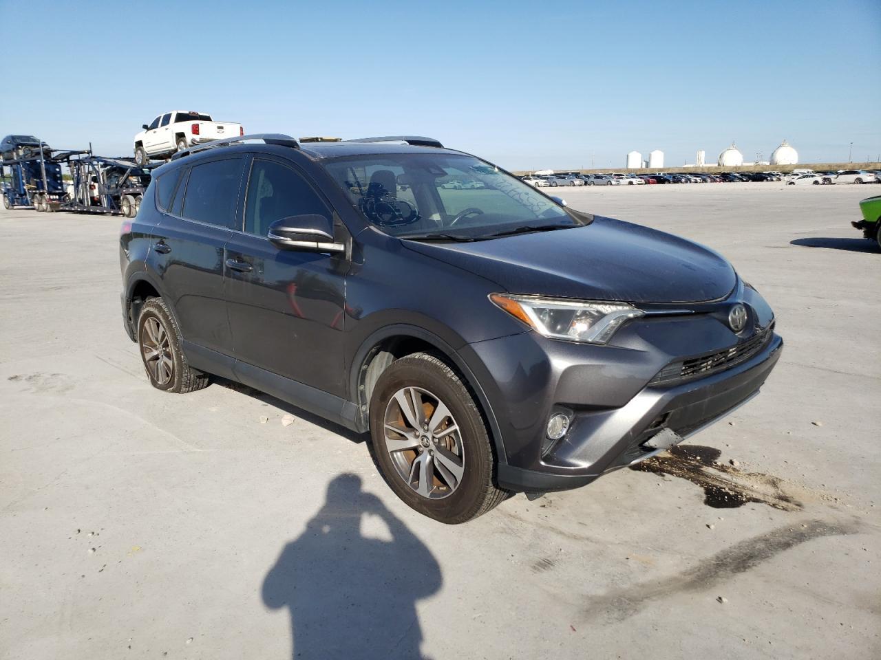 2017 TOYOTA RAV4 XLE - Фото 4