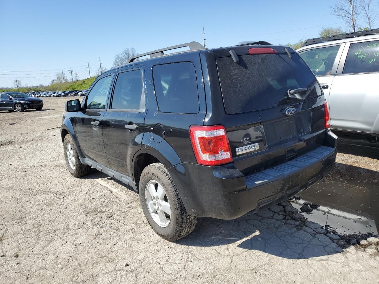2010 FORD ESCAPE XLT - Image 2
