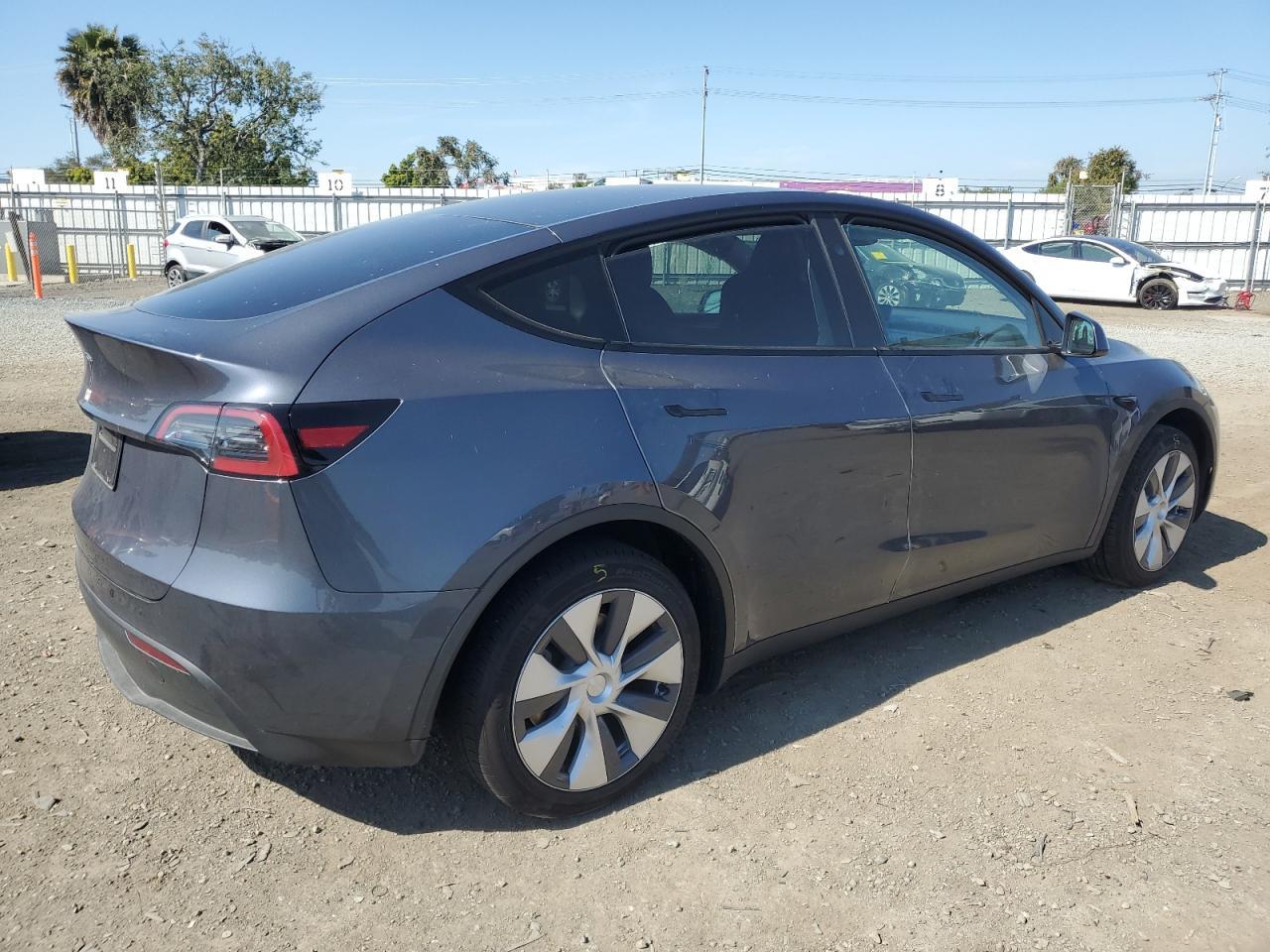 2023 TESLA MODEL Y - Image 3