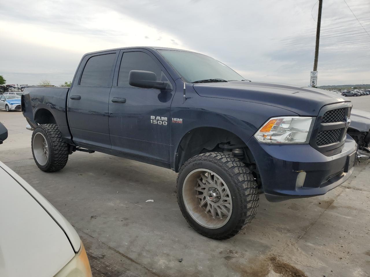 2015 RAM 1500 ST - Image 4