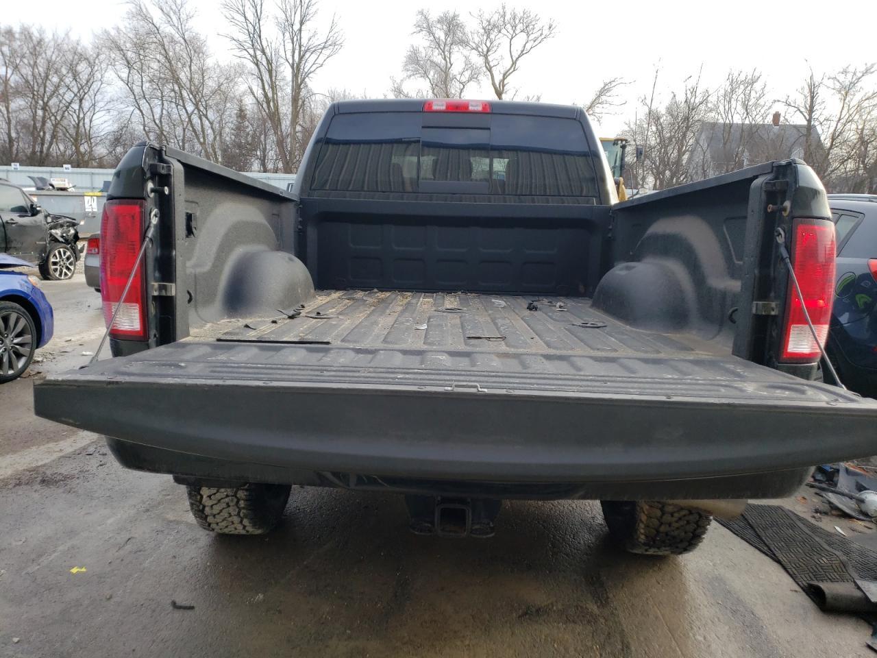 2017 RAM 2500 SLT - Image 6