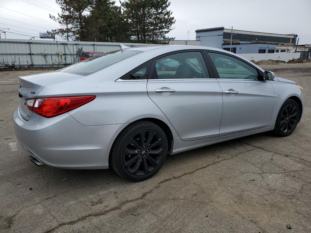 2011 HYUNDAI SONATA SE - Image 3