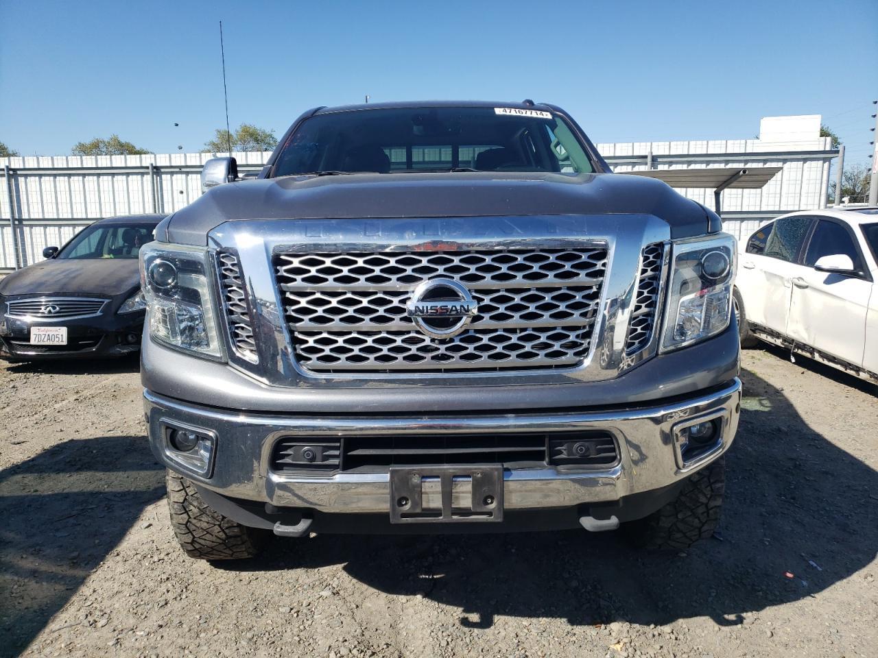 2017 NISSAN TITAN XD S - Фото 5
