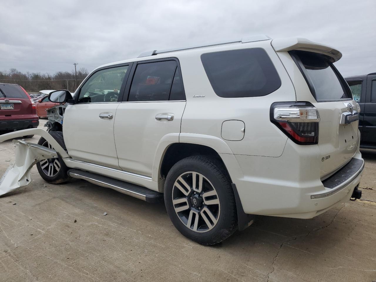 2018 TOYOTA 4RUNNER SR - Image 2
