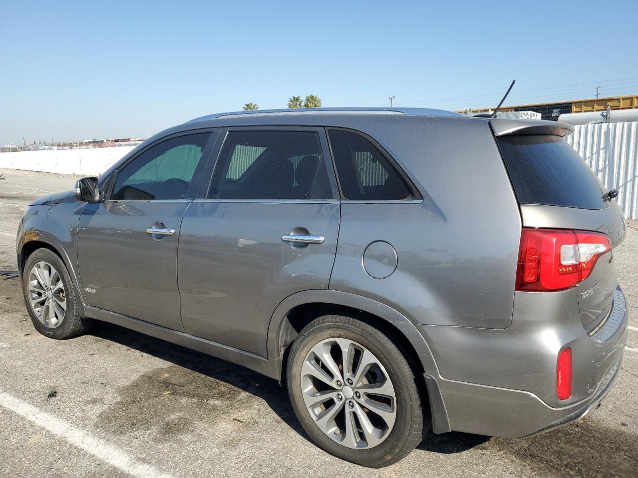 2015 KIA SORENTO SX - Image 2
