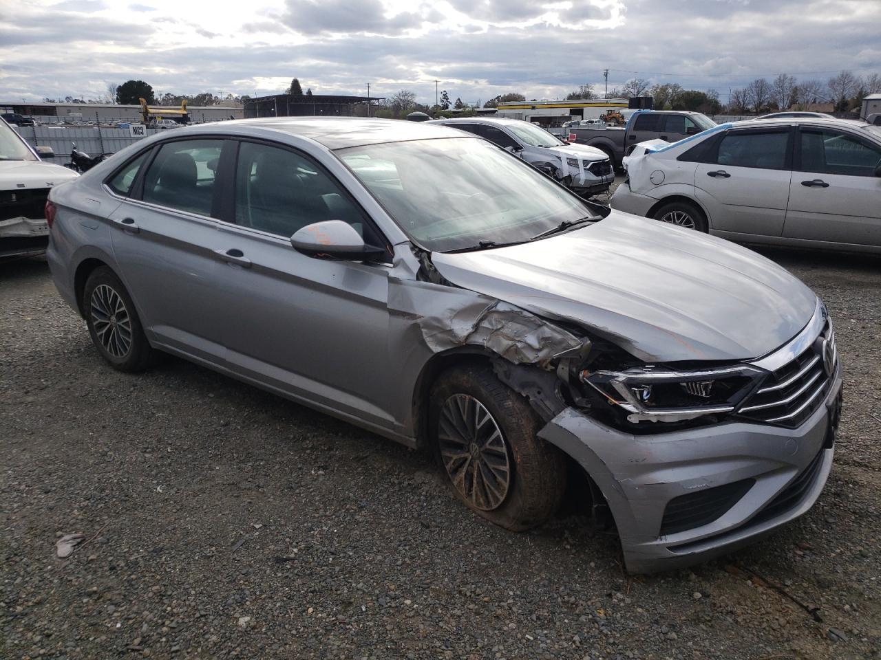 2019 VOLKSWAGEN JETTA SEL - Image 4