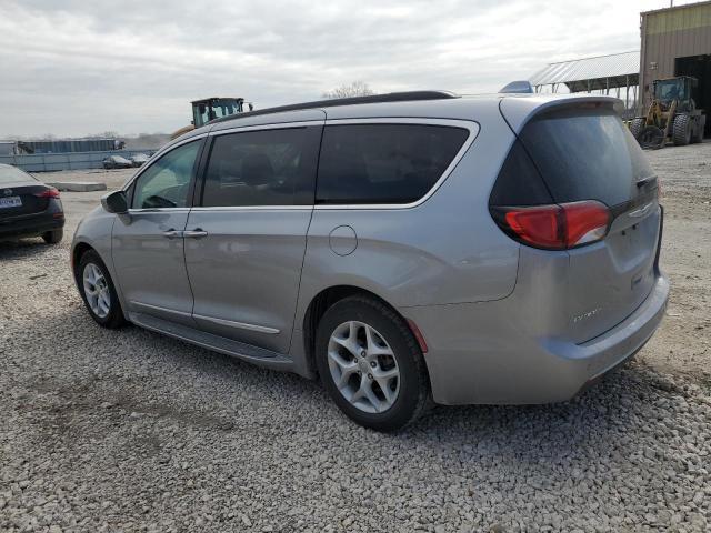 2017 Chrysler Pacifica Touring L - Фото 2