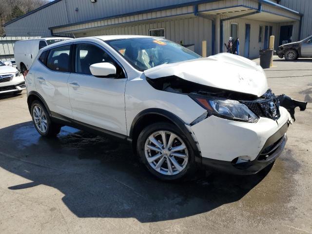 2017 Nissan Rogue Sport S - Image 4
