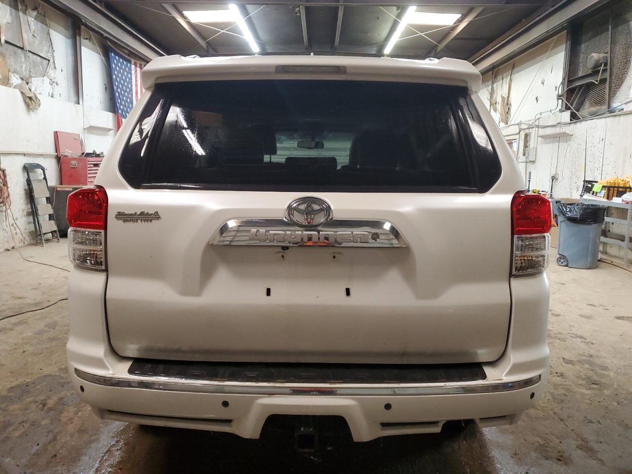 2011 TOYOTA 4RUNNER SR - Image 6